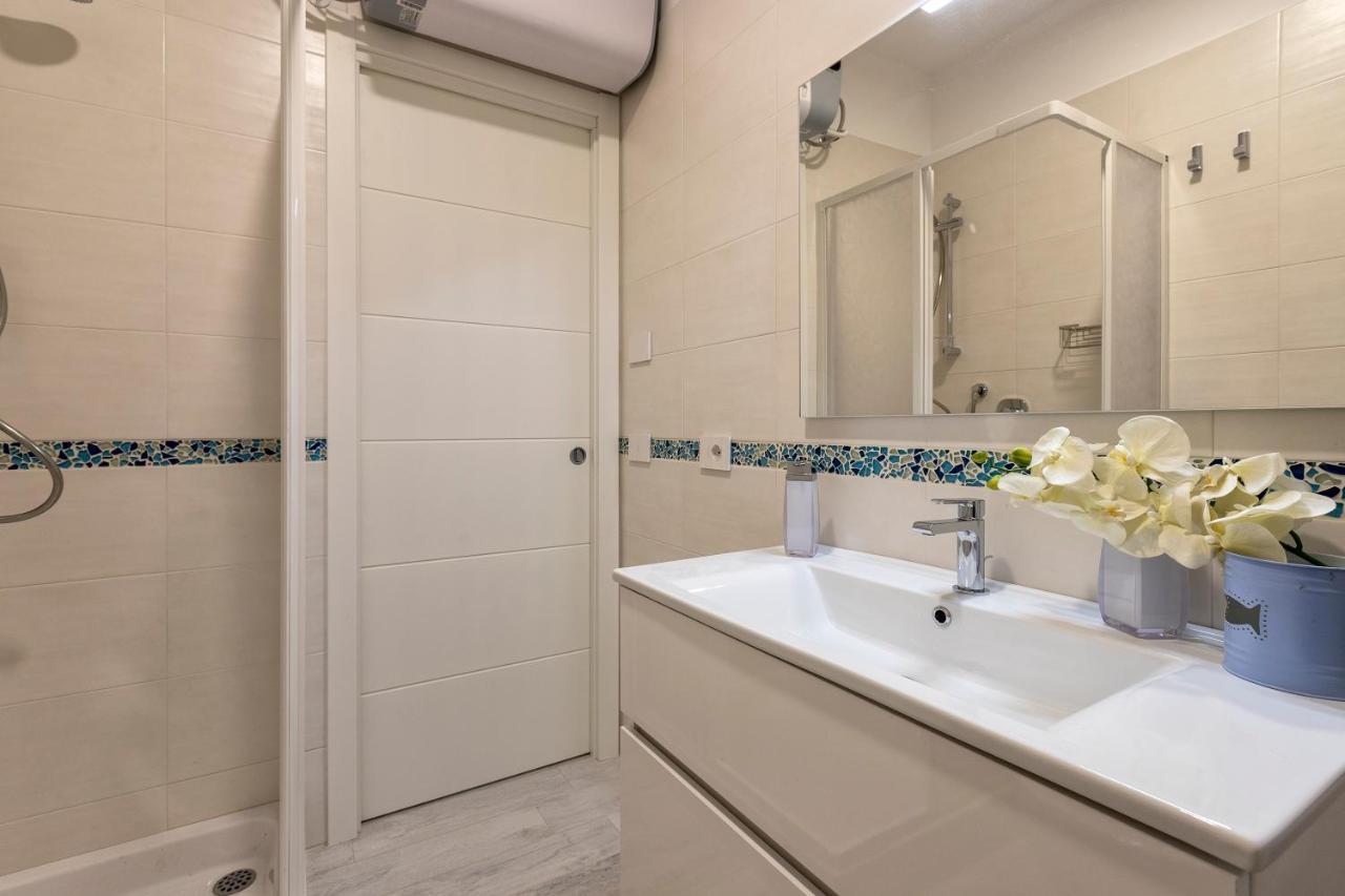 Sardinia Re - Blue Coral Apartment *